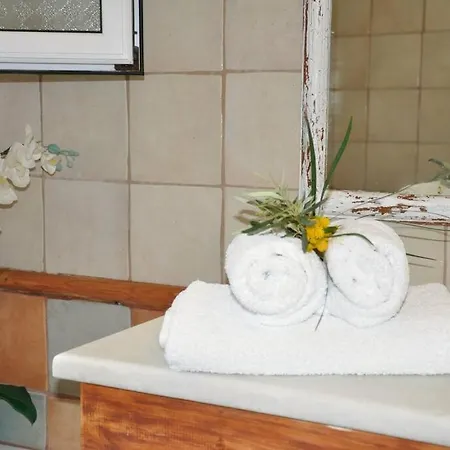 Villa Erietta & Villa Ariana Near Lefkas Center * Απόλπαινα