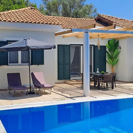 Villa Erietta & Villa Ariana Near Lefkas Center 别墅 *