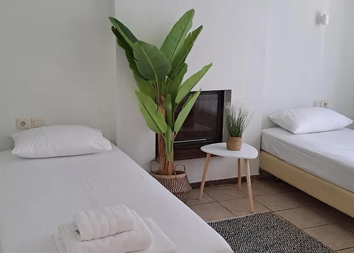 Erietta & Ariana Near Lefkas Center Villa